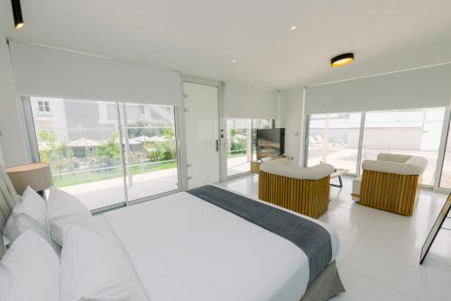 Ray Hotel Corfuにあるベッド