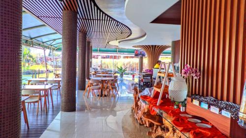 Restoran atau tempat lain untuk makan di Villa Rancabango Hotel & Resort