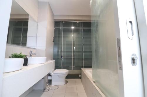 Koupelna v ubytování Luxury 2-Storey Terrace House near IOI City Mall Putrajaya