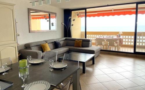 Photo de la galerie de l'établissement Appartement T3 vue mer - piscine - parking privé - 6ARGO506, au Barcarès