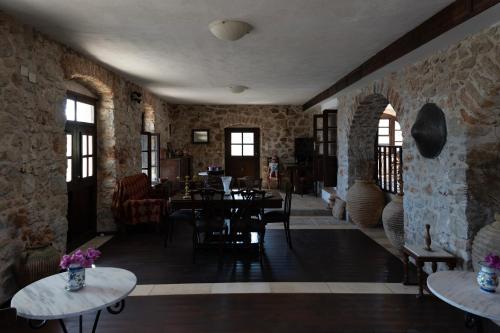 Gallery image of Belessi's Mansion in Monemvasia