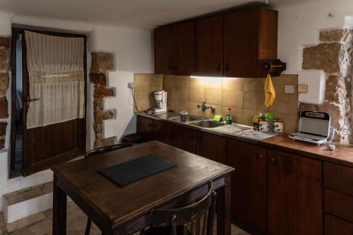Gallery image of Belessi's Mansion in Monemvasia