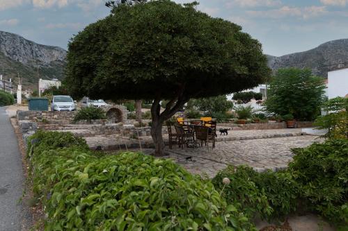 Gallery image of Belessi's Mansion in Monemvasia