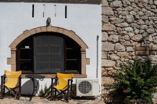 Gallery image of Belessi's Mansion in Monemvasia