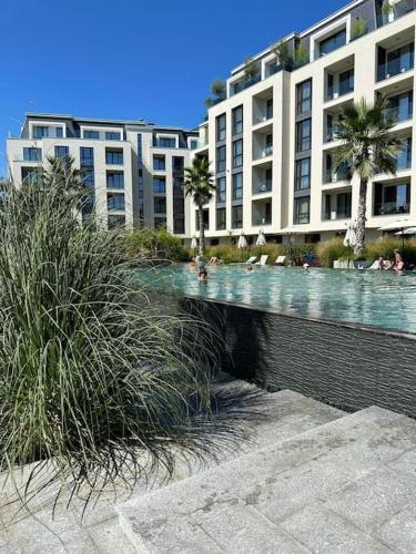 Romantic Holiday Studio