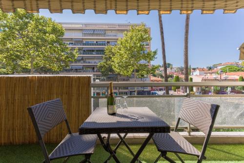 Cosy studio - Centre Cannes - Terrasse - Clim - Wifi