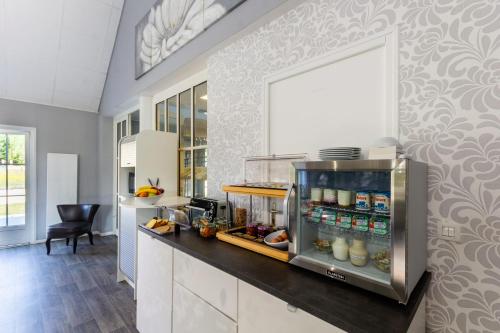 Dapur atau dapur kecil di Hôtel HAPY