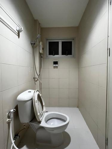 Kylpyhuone majoituspaikassa Bansan Hostel