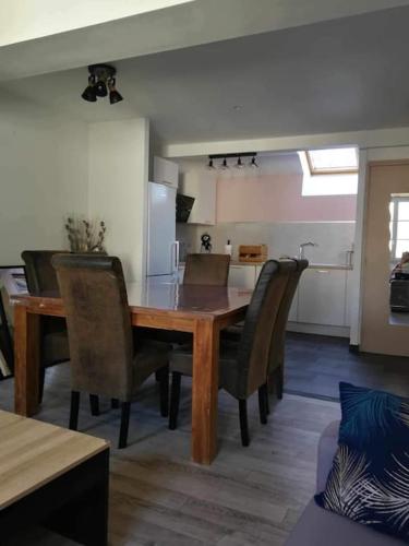 Η κουζίνα ή μικρή κουζίνα στο appartement duplex