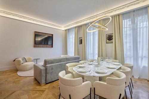 Apartment Matignon by Studio prestige