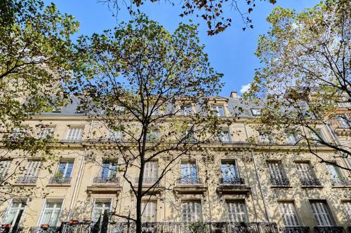Apartment Matignon by Studio prestige