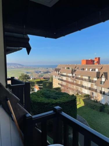 Appartement Vue mer et espaces verts proche Deauville Traveller Awards 2025