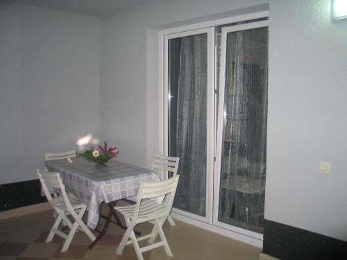 Fotografie z fotogalerie ubytování Guest House Dena v destinaci Dobra Voda