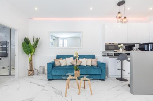 LB Vacation Rentals I Renovated Apt Minutes from Beach - Palais - 30m2 Terrace