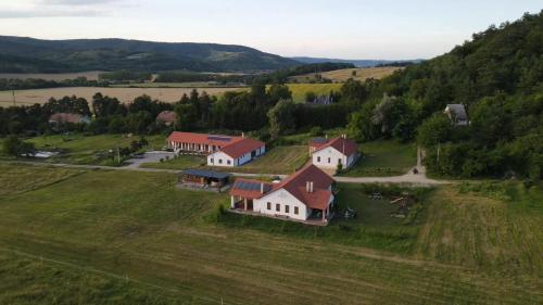 Bánvölgye Vendégház és Rendezvényház 3642 Bánhorváti, Báriuspad Hrsz:1310/1 kép - 3
