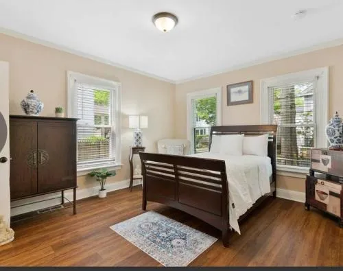 Beautiful Studio Apartment in Historic House in New Haven