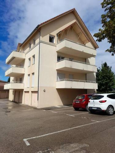 Photo de la galerie de l'établissement RARE Beaune centre Magnifique 3 pièces proche gare, à Beaune