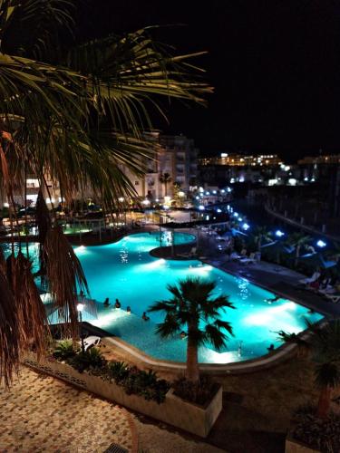 Super appartement avec 5 piscines en résidence