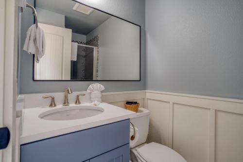 Un baño de Breakers Beach House 10 - Meredith Lodging