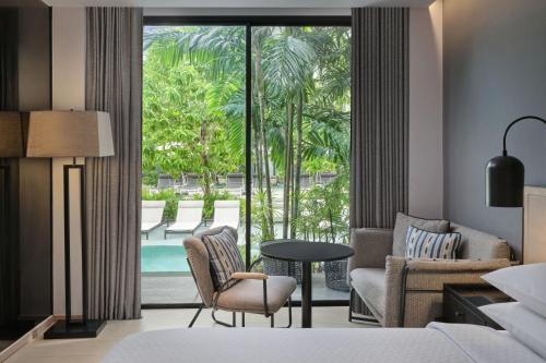 Katil atau katil-katil dalam bilik di Four Points by Sheraton Phuket Patong Beach Resort