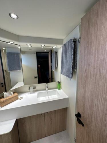 MotorYacht 21 avec équipage photo 32