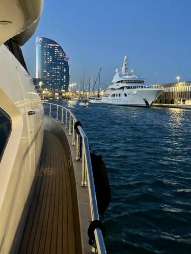 MotorYacht 21 avec équipage photo 26