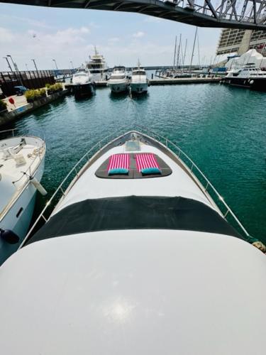 MotorYacht 21 avec équipage photo 17