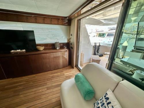 MotorYacht 21 avec équipage photo 27