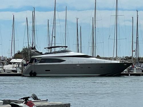 MotorYacht 21 avec équipage photo 47