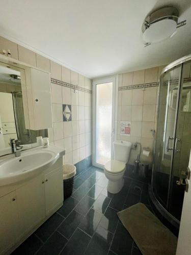 Kúpeľňa v ubytovaní Beautiful view - 2 bedroom apartment