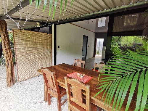 Un patio o zona al aire libre en DS House