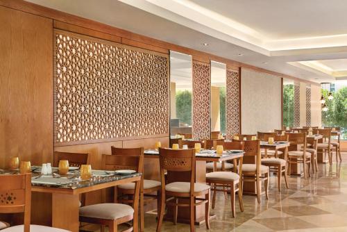Εστιατόριο ή άλλο μέρος για φαγητό στο Vivid Jeddah Hotel, a member of Radisson Individuals