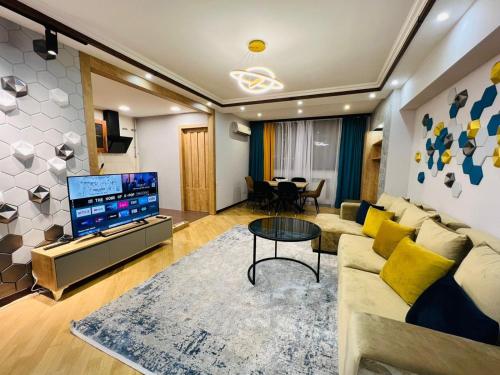 Deluxe Modern 3 Bedroom + 2 Bathrooms Apartment, on Amiryan Street, Middle of Center