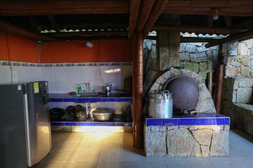 A kitchen or kitchenette at Finca vacacional San Gabriel