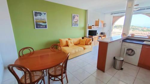 Kuchyň nebo kuchyňský kout v ubytování Appartement Collioure le haut