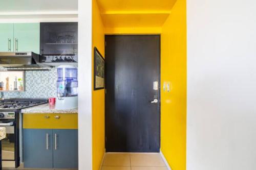 Gallery image of Pequeña habitacion FRIDA - design CDMX - áreas comunes compartidas in Mexico City