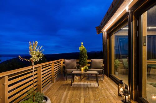 Balkoni atau teres di Hide Hut - Amazing view 50 min from Oslo