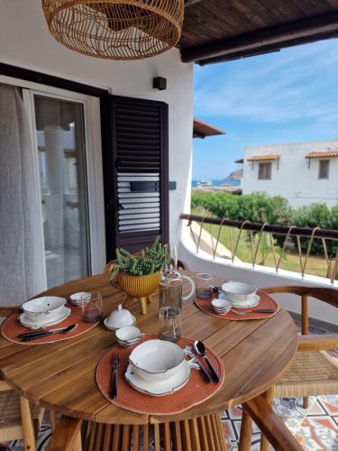 Balkón nebo terasa v ubytování Ossidiana Rossa Elegant Suite Vulcano