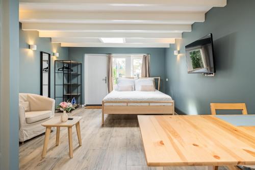 Katil atau katil-katil dalam bilik di Studio Luxe 31 Zandvoort met gratis parkeerplaats