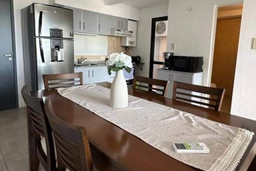 Η κουζίνα ή μικρή κουζίνα στο Departamento con cochera en Barrio Candioti