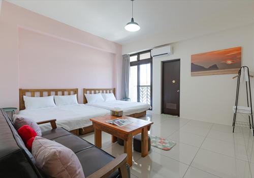 Cama o camas de una habitación en 禾畔の民宿-近冬山河童玩節-ktv烤肉包棟