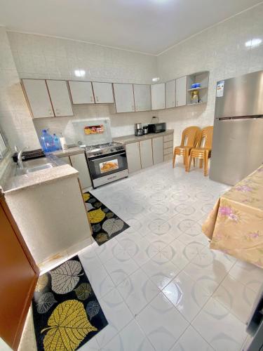 Η κουζίνα ή μικρή κουζίνα στο Great location apartment