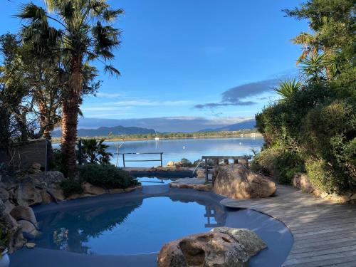 Maranatha, Location de Villas pieds dans l'eau