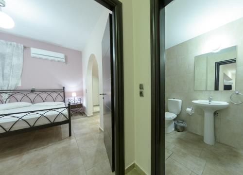 Kylpyhuone majoituspaikassa Corali Beach