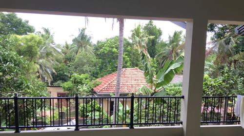Κήπος έξω από το Apartment located 5 minutes from Ja Ela town