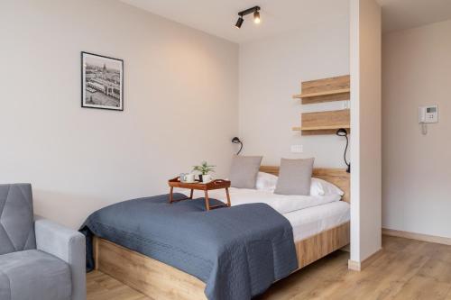 Beautiful Apartment Klimeckiego with balcony by Noclegi Renters