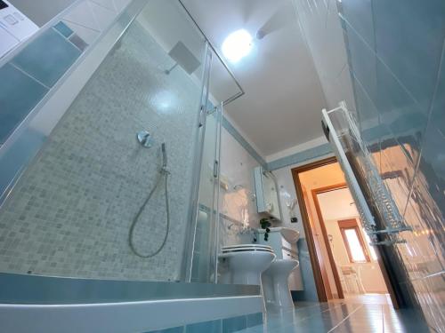 a bathroom with a shower and a toilet at F&G 71100 - luminosissimo in zona tranquilla e riservata - box auto privato su richiesta in Foggia
