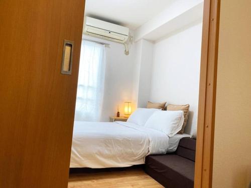 1min walk to sta, drct bus to HND! Easy access! 01