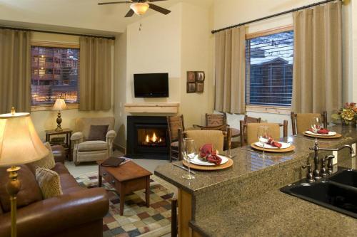 Posezení v ubytování Silverado Lodge by Park City - Canyons Village