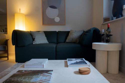 Χώρος καθιστικού στο LIVINGWAY Roco